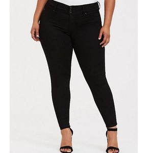 Torrid black jeggings NWT